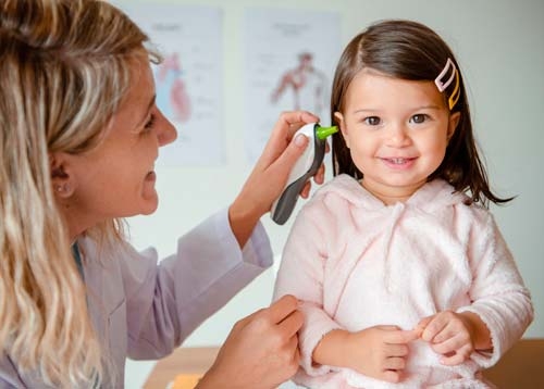 Ear thermometers allow the temperature to be measured quickly, easily and without injury